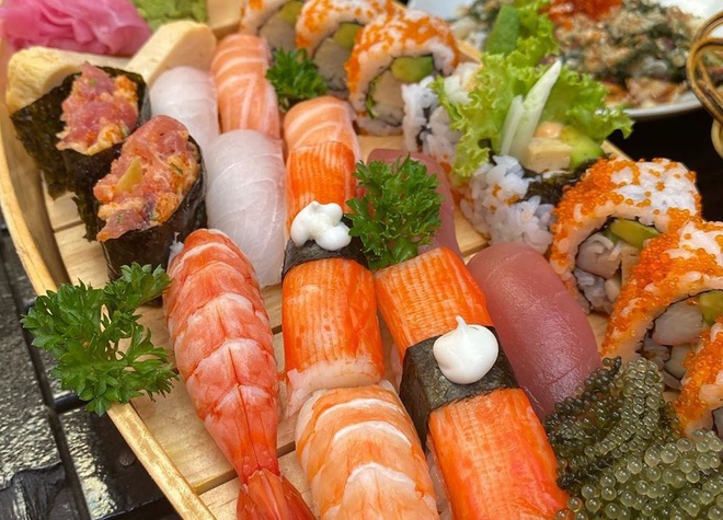 rong nho ăn với sushi